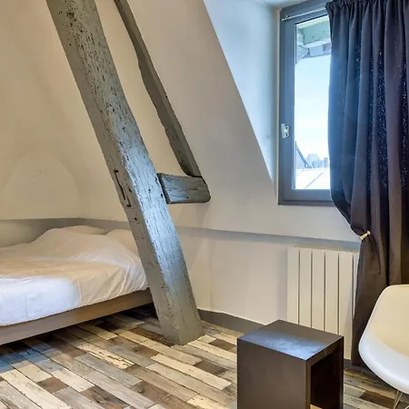 Le Auguste Duplex Avec Terrasse 公寓 *