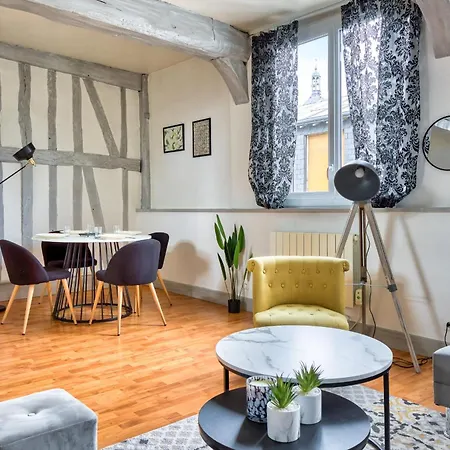 Le Auguste Duplex Avec Terrasse